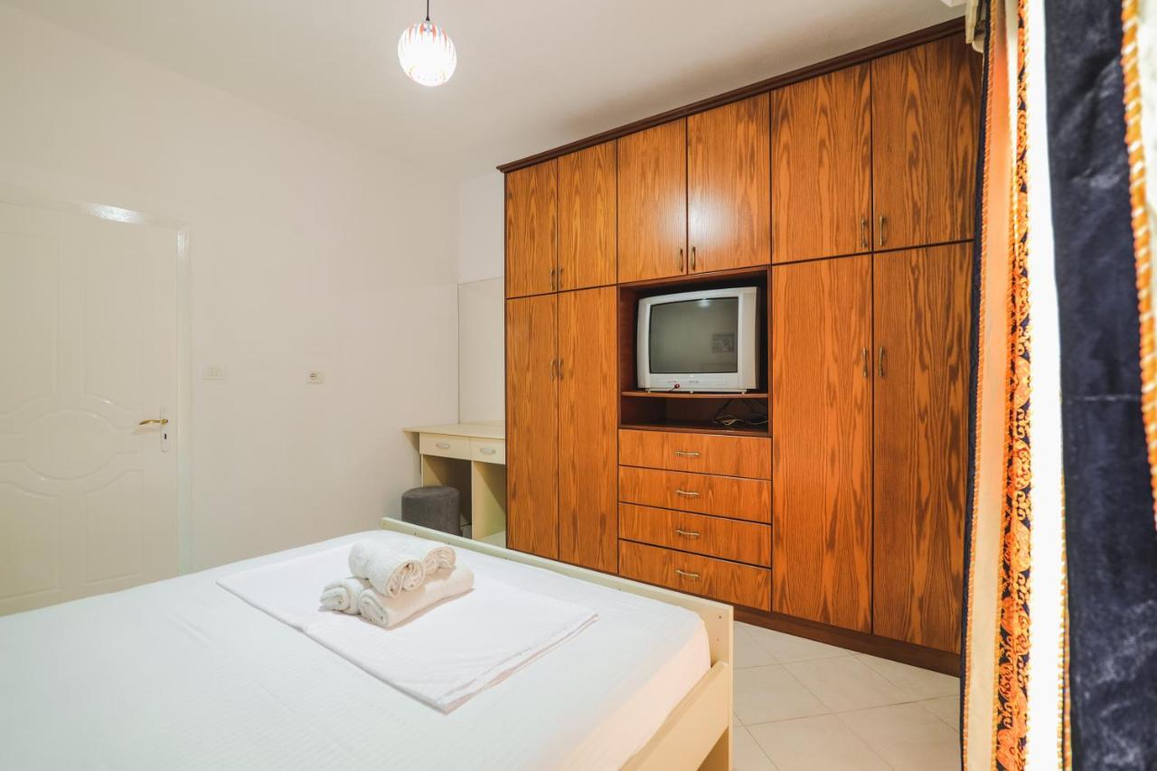Vila Fredi Ksamil Exterior foto