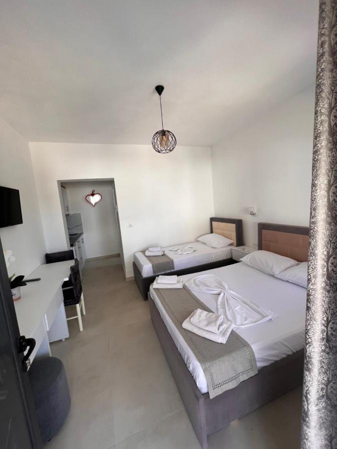 Vila Fredi Ksamil Exterior foto